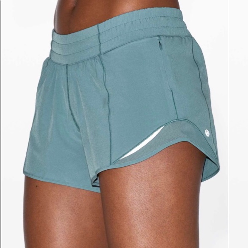 Lululemon Hotty Hot Short 4”